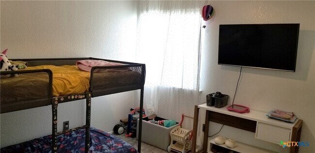 Building Photo - 2703 Blackburn Dr