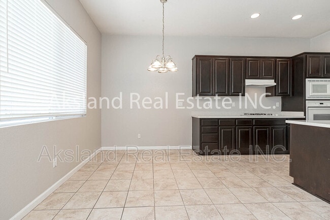 Building Photo - 641 Tracey Jean Ct
