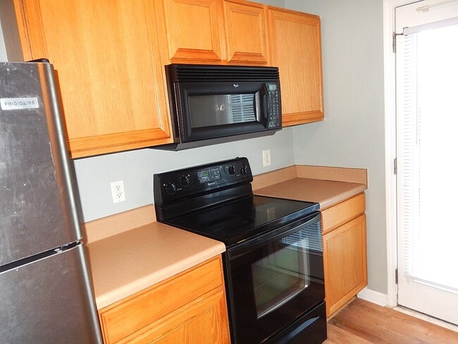 Building Photo - 5206 Big Bass Dr