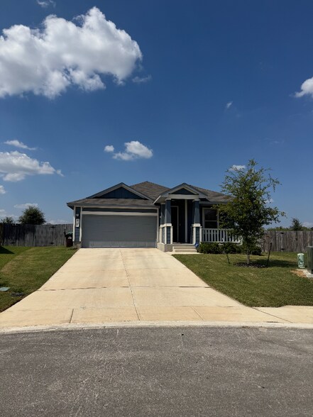 Primary Photo - 4507 Longhorn Crst