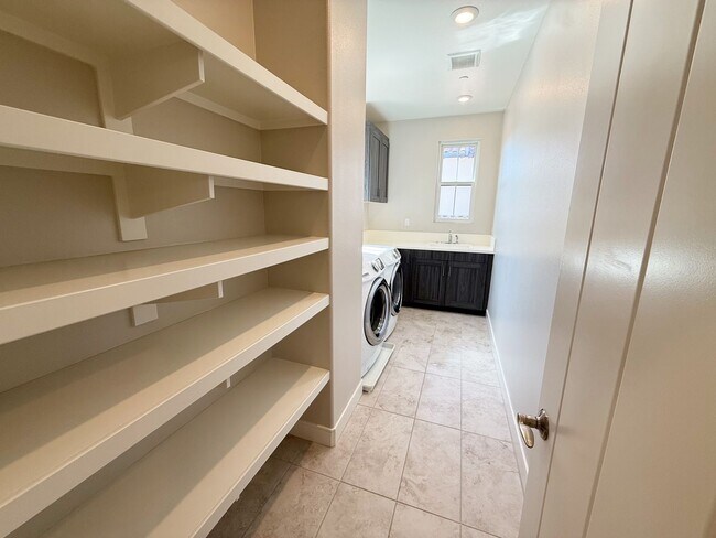 Building Photo - 6705 Aliso Valley Way