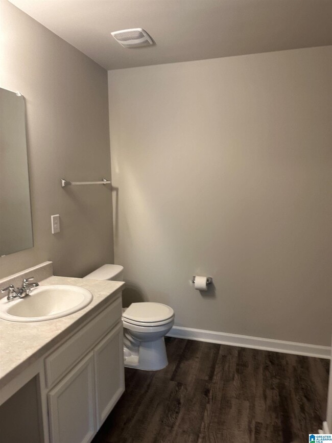 Building Photo - 401 Woodland Trl
