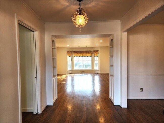 Building Photo - 2 Bed 1.5 Bath 1 Car Garage in the GRADY MUSGRAVE LAKESIDE Addition