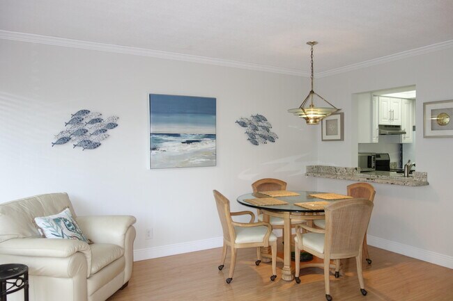 Building Photo - 2020 Terra Mar Dr