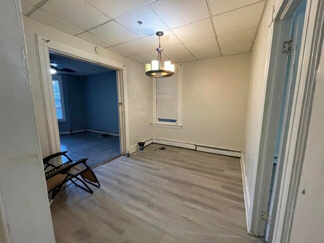 Building Photo - 313 49th St