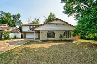 Building Photo - Spacious 4-Bedroom Home with Modern Amenities & Ideal Location Near Lake Hefner in OKC!