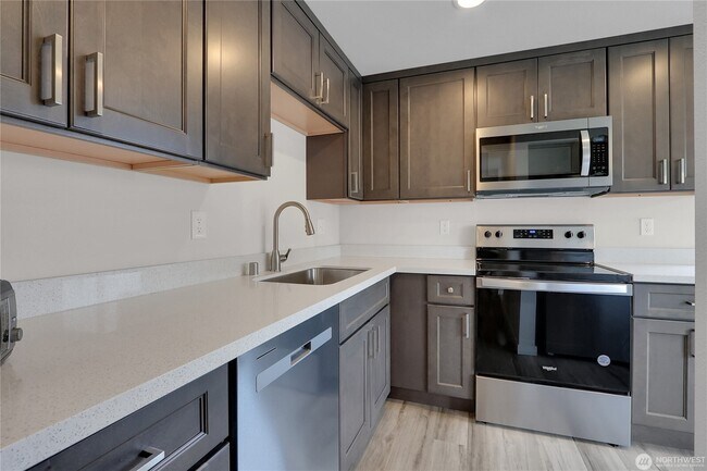 Building Photo - 3302 McKinley Ave