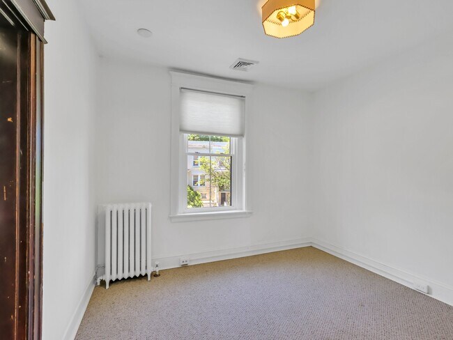 Building Photo - 2611 11th St NW