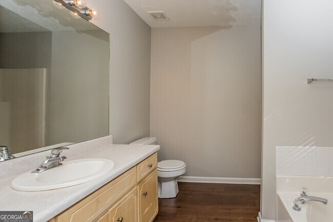 Building Photo - 717 Kaylors Mdw