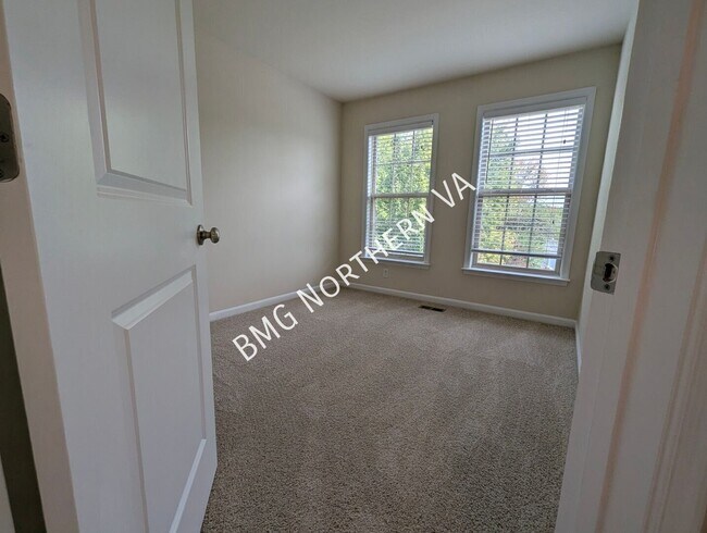 Building Photo - 9220 Prescott Ave