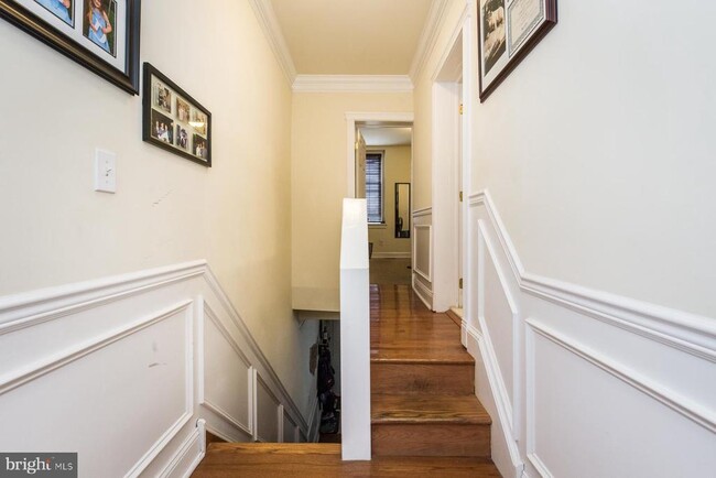 Building Photo - 916 S 25th St