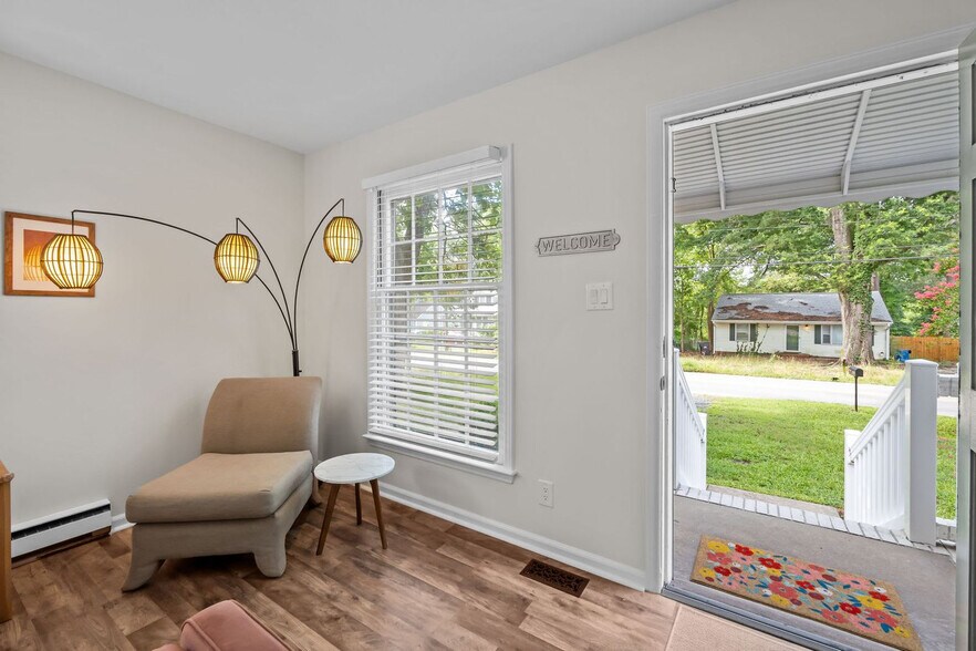 Building Photo - 1208 W Murray Ave