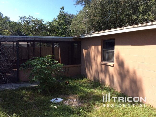 Building Photo - 14931 Pine Crest Rd