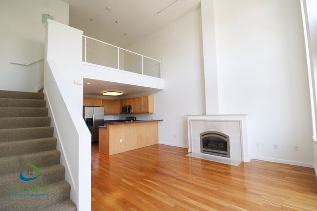 Building Photo - $2,995 - 350 N. Second Street, # 325-2 Bed...