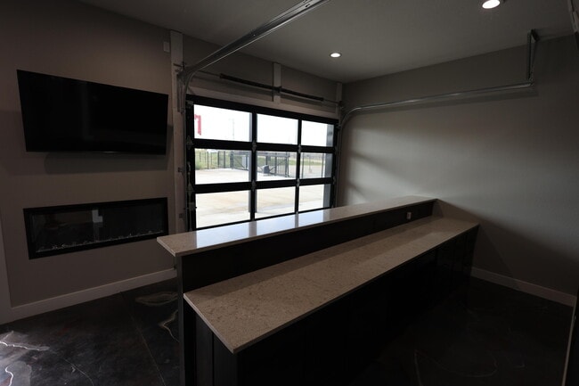 Building Photo - 4288 W 32nd St