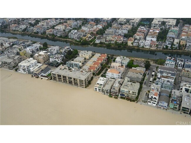 Building Photo - MR0021 (RUBS)