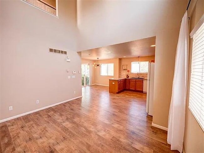 Building Photo - BEST CLASS