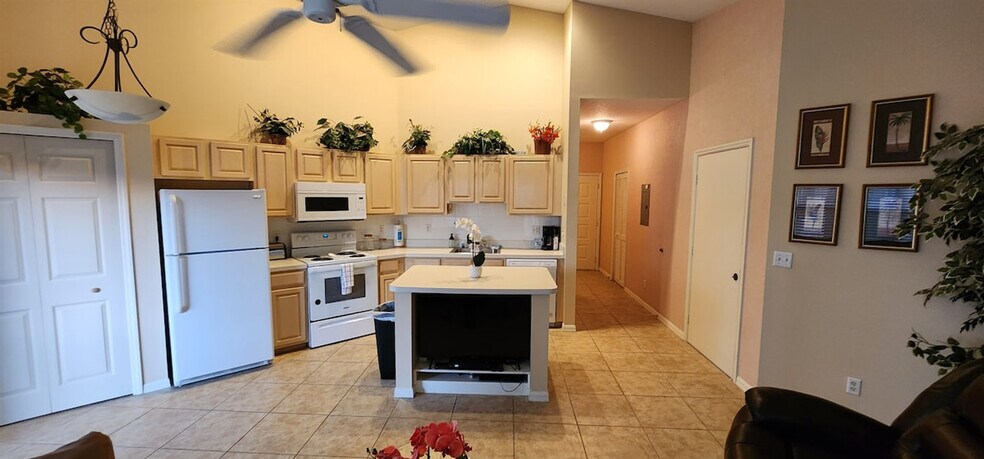 Building Photo - 9941 Perfect Dr