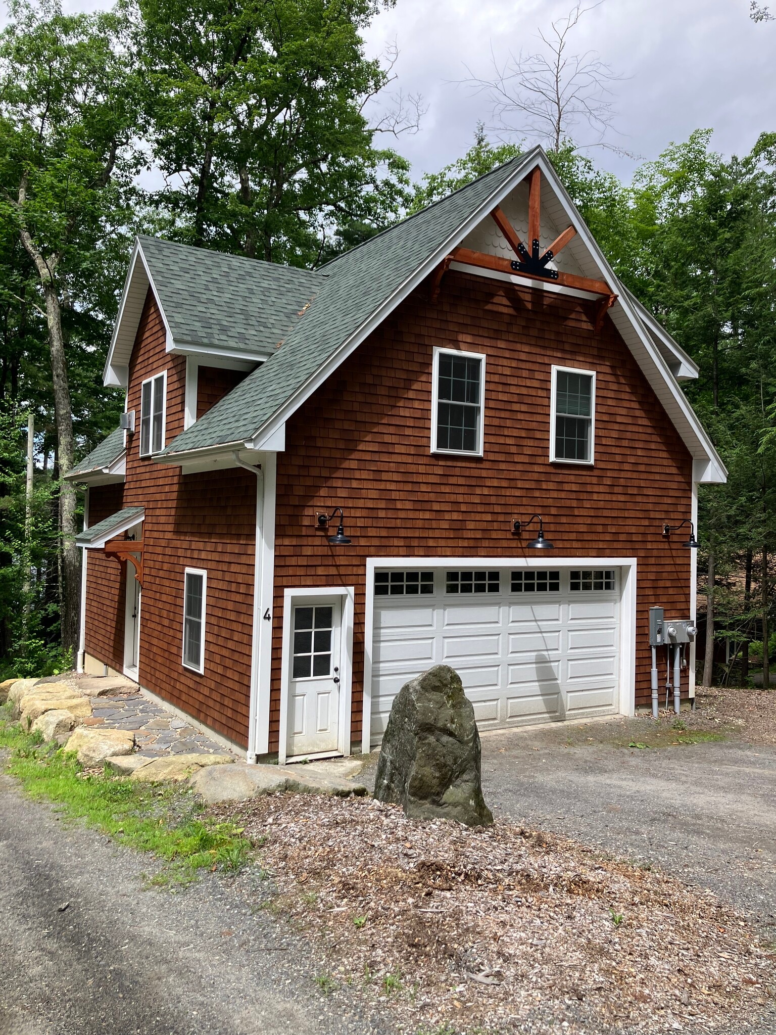 Building Photo - 4 Brown Ln