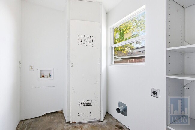 Building Photo - 5308 Overbrook Dr