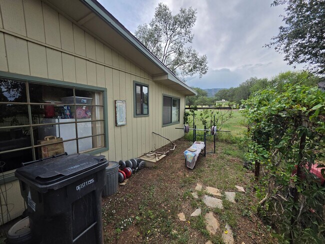 Building Photo - 5675 E Burris Ln
