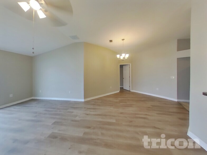 Building Photo - 4513 Tina Ln