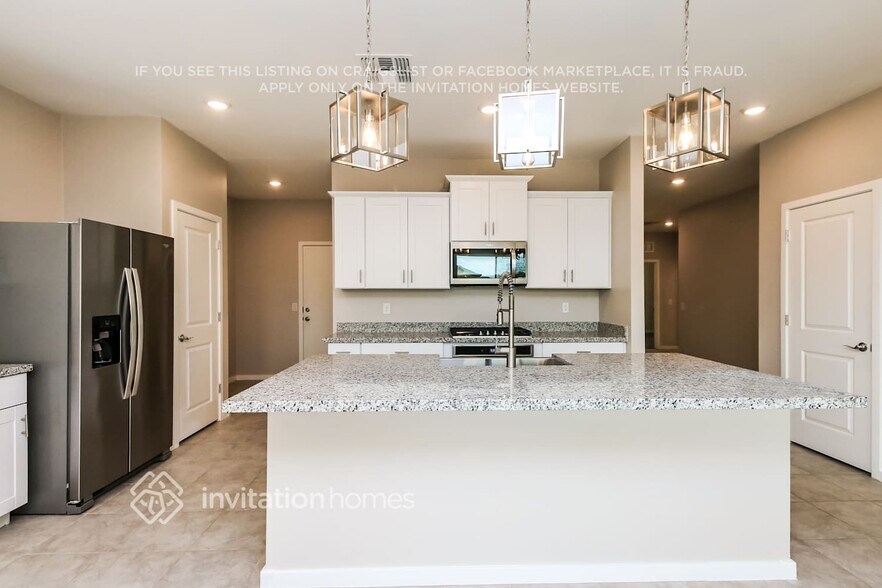 Building Photo - 33899 Blue Curl Ln