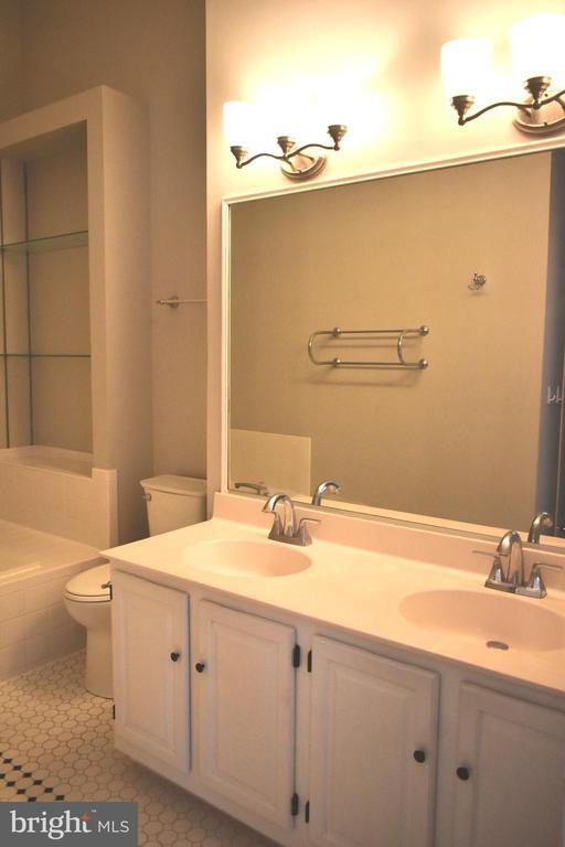 Building Photo - 46336 Haven Terrace