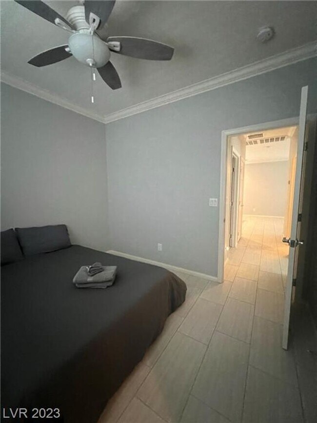 Building Photo - BEAUTIFUL HOME IMMACULATE AND READY TO MOVE-IN