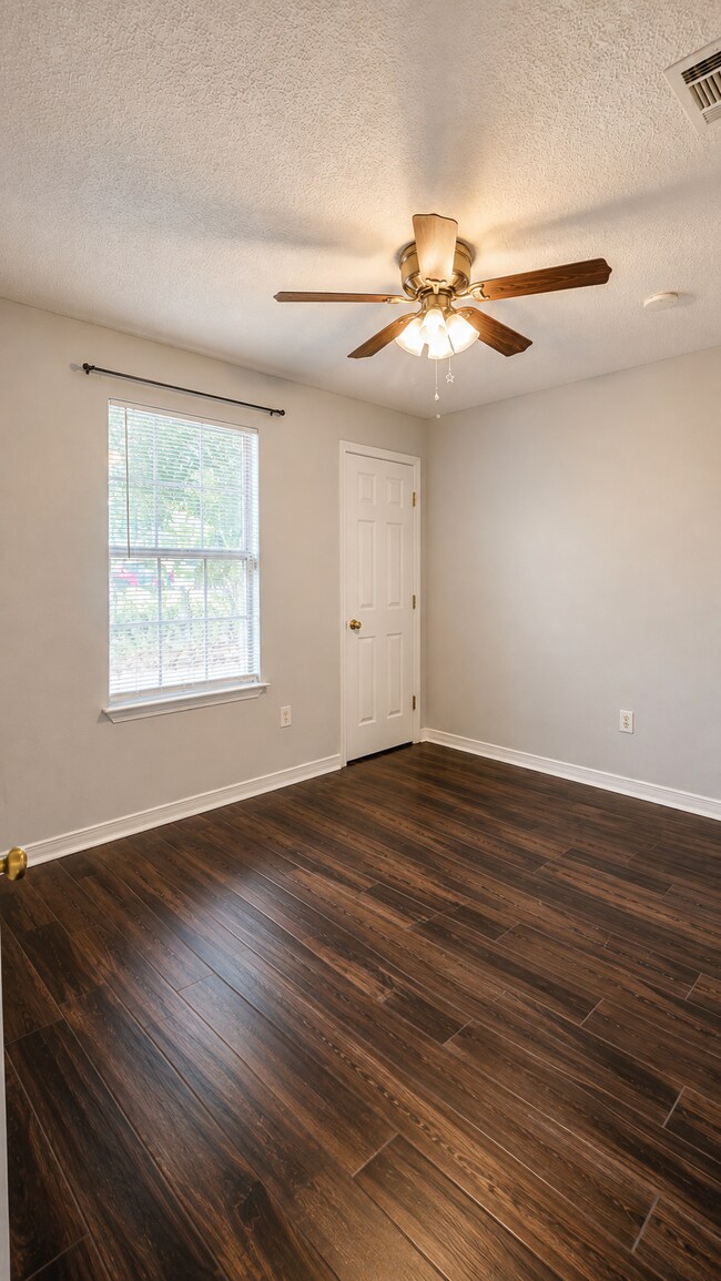 Building Photo - 1248 Jefferyscot Dr