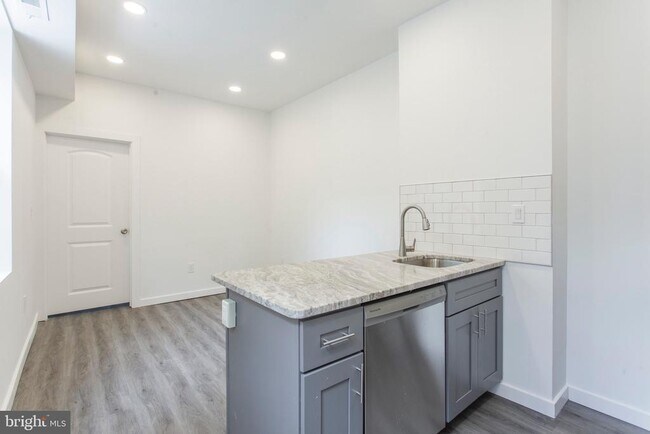 Building Photo - 2131 N 8th St