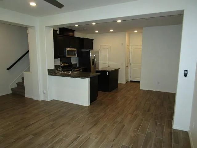 Building Photo - Beautiful Valencia Townhome in Desirable West Creek Community