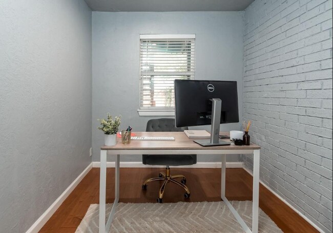 Building Photo - Beautifully Updated 3-Bed, 3-Bath Home in Moore