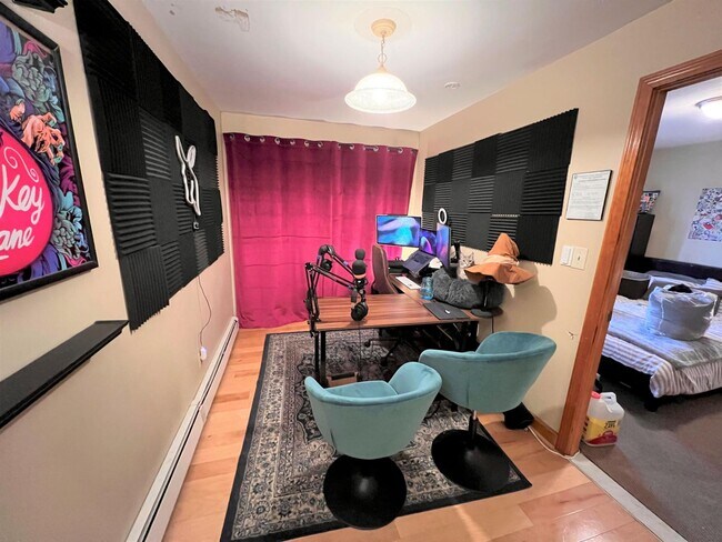 Building Photo - 91 Glen St