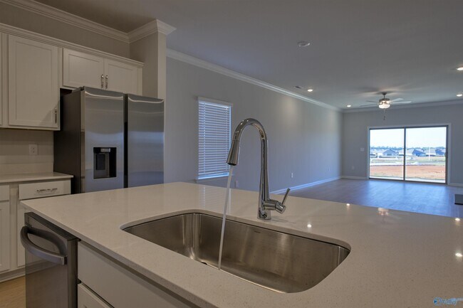 Building Photo - 244 Paca Ln
