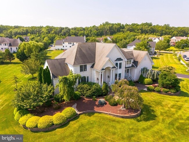 Building Photo - 19 Meadowlark Dr