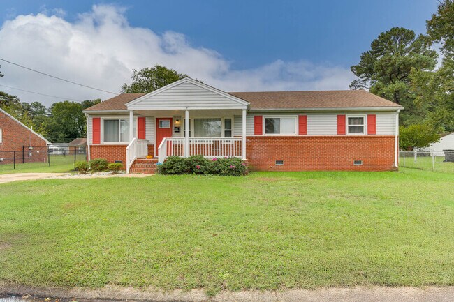 Building Photo - 1011 Robinson Rd