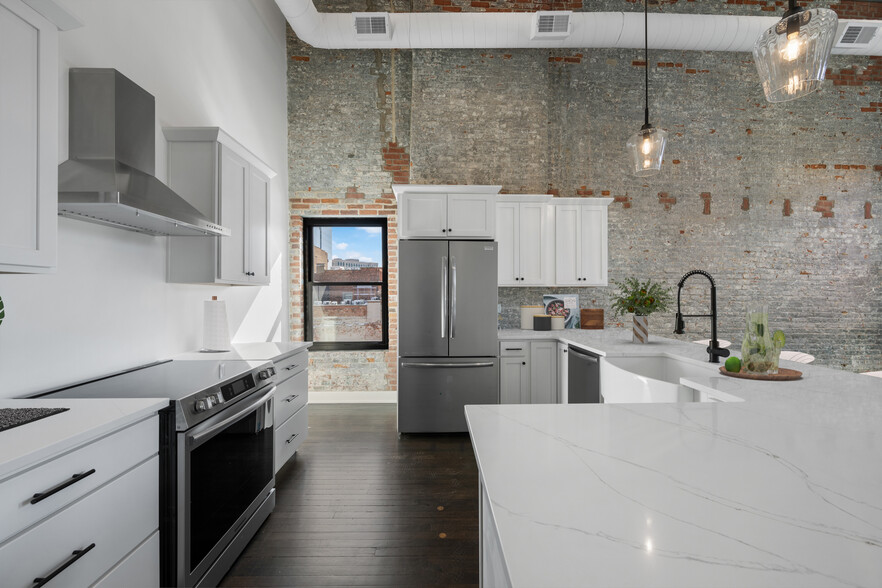Primary Photo - Liberty Lofts