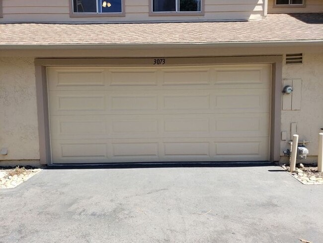 Building Photo - $2000 Holiday Move In Spec! The Bluffs at Fox Run!!! 3BR/2.5BA Rarely Available