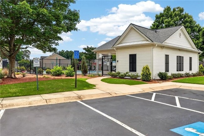 Building Photo - 615 Melilot Ln