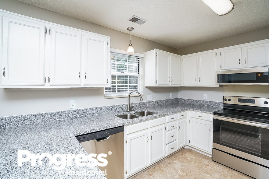 Building Photo - 107 Brenton Ct