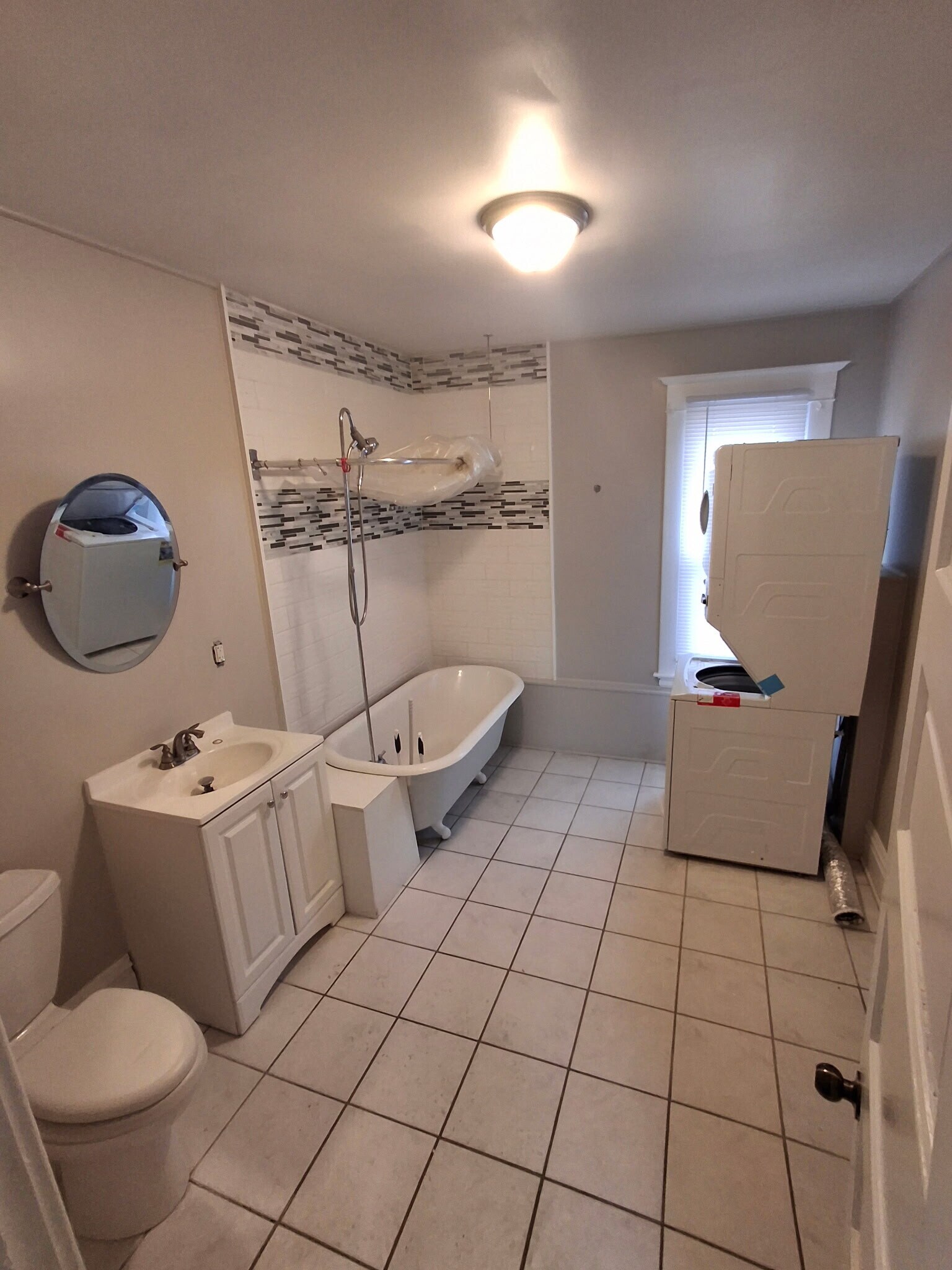 Building Photo - 531 Eastern Ave NE