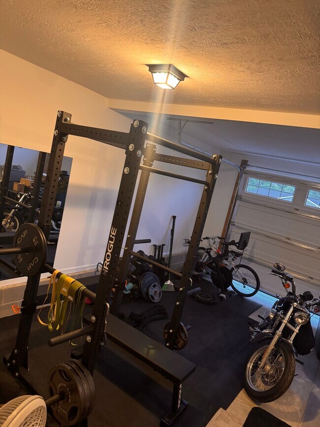 Building Photo - 6915 Wickersham Rd