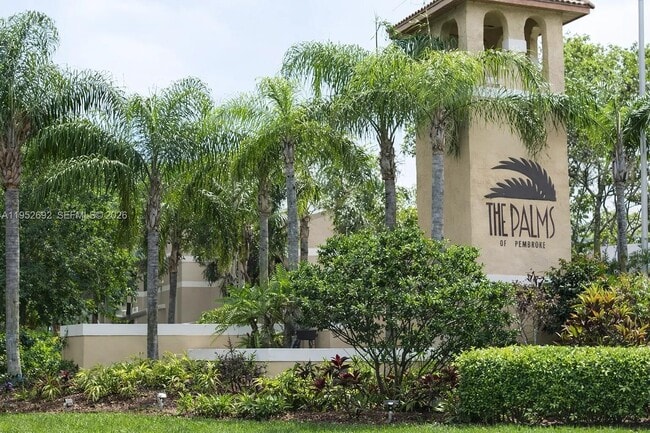 Building Photo - 9457 Palm Cir N