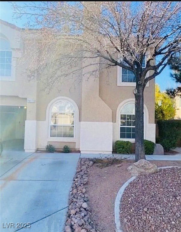 Building Photo - 10173 Quaint Tree St