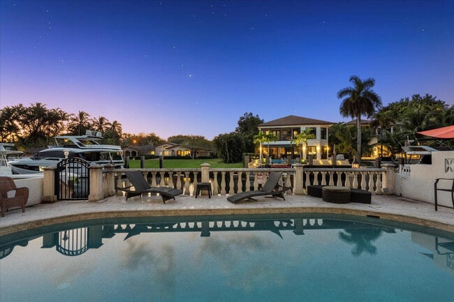 Building Photo - 1421 Ponce de Leon Dr