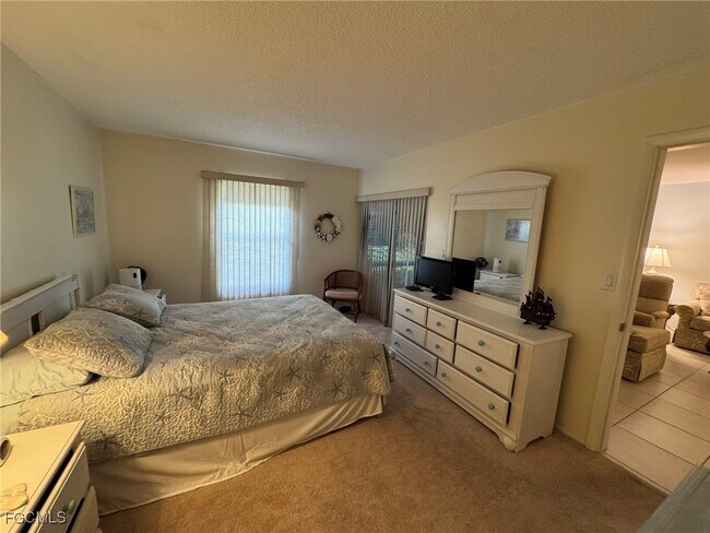 Building Photo - 5455 Peppertree Dr