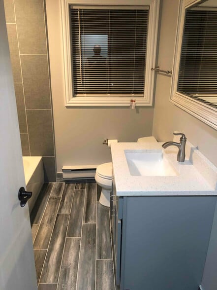 Building Photo - 419 Berkshire Dr