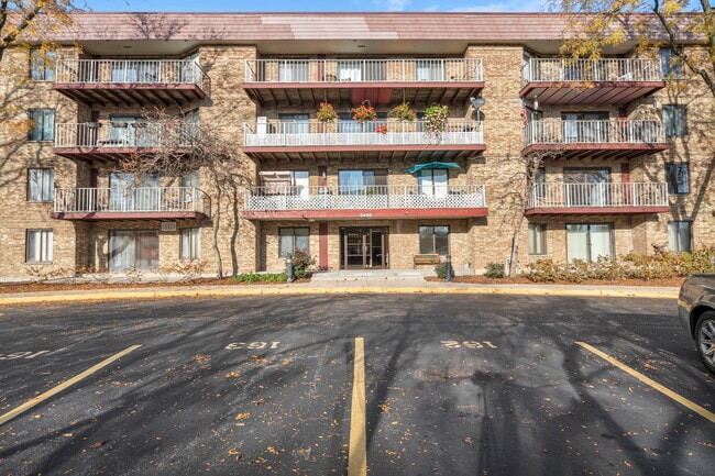 Building Photo - 5400 Astor Ln