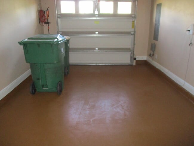 Building Photo - 8881 White Ibis Way